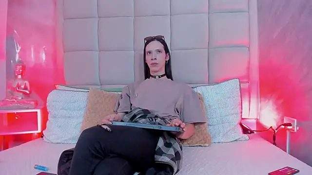 Hecatee 77 online show from 19, 11, 2025