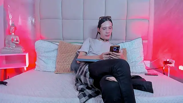 Hecatee 77 online show from 24, 11, 2025