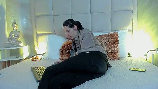 Snapshot of Hecatee_77 chatting on 3, 2, 2026 Hecatee 77 online show from 3, 2, 2026