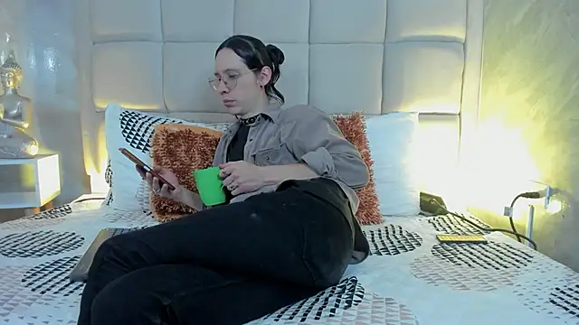 Snapshot of Hecatee_77 chatting on 7, 2, 2026 Hecatee 77 online show from 7, 2, 2026