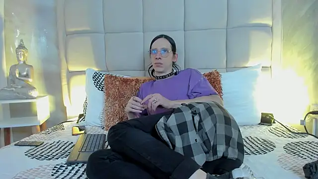 Snapshot of Hecatee_77 chatting on 13, 2, 2026 Hecatee 77 online show from 13, 2, 2026