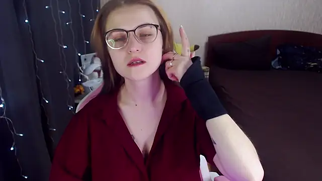 MissBrightShine online show from 12, 2, 2025