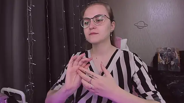 MissBrightShine online show from 26, 11, 2025