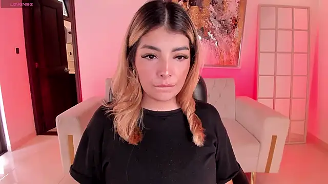 Snapshot of LisaMonroe_ chatting on 22, 1, 2025 LisaMonroe online show from 22, 1, 2025