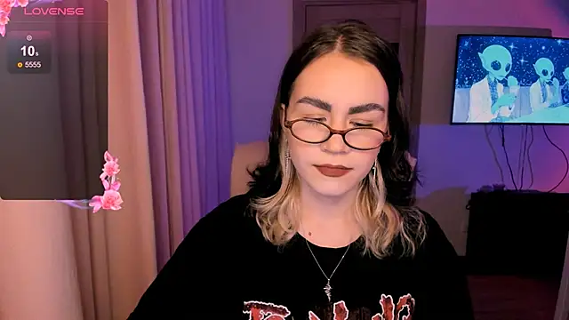 Snapshot of _selectrra chatting on 11, 12, 2024  selectrra online show from 11, 12, 2024