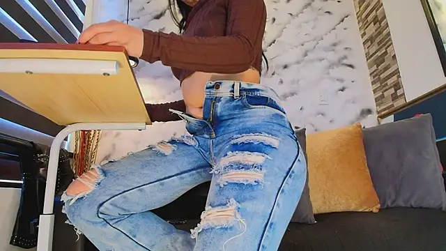 Sophie LittleS online show from 15, 3, 2026