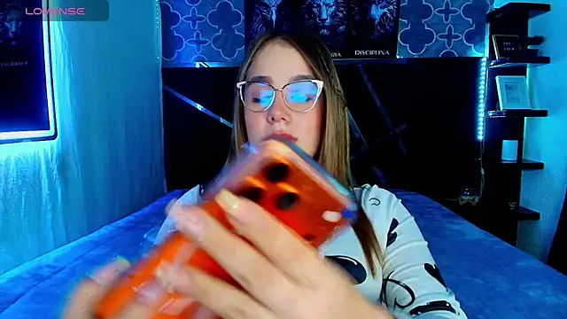 Zoe olsen online show from 1, 2, 2026