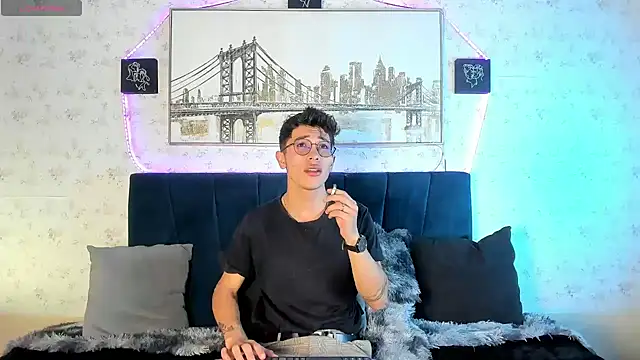 Snapshot of Andrew_thevil chatting on 11, 1, 2025 Andrew thevil online show from 11, 1, 2025