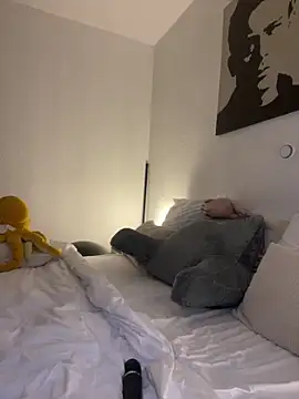 Snapshot of EllyNora chatting on 19, 2, 2025 EllyNora online show from 19, 2, 2025