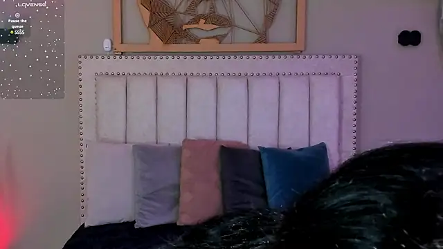 Paula Desousa online show from 4, 2, 2025