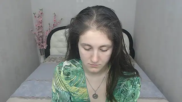 Holliy Cooper online show from 13, 3, 2025