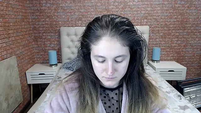 Holliy Cooper online show from 2, 10, 2025