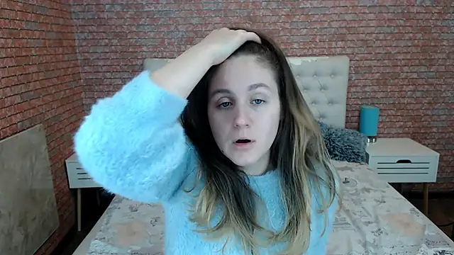 Holliy Cooper online show from 22, 10, 2025