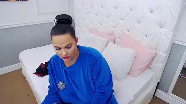 Snapshot of RavishingJenna chatting on 7, 11, 2025 RavishingJenna online show from 7, 11, 2025