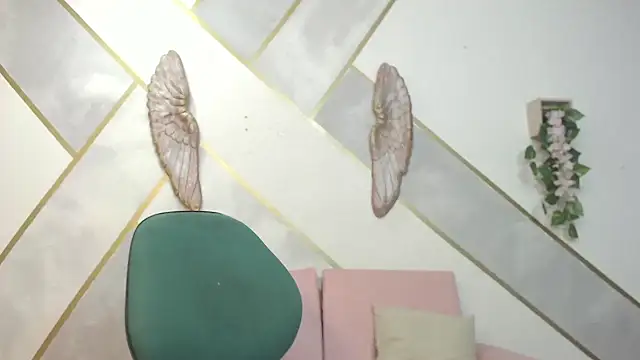 Snapshot of RoxanaCyrano_ chatting on 17, 2, 2025 RoxanaCyrano online show from 17, 2, 2025