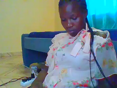 Snapshot of prettychic5 chatting on 7, 4, 2026 prettychic5 online show from 7, 4, 2026