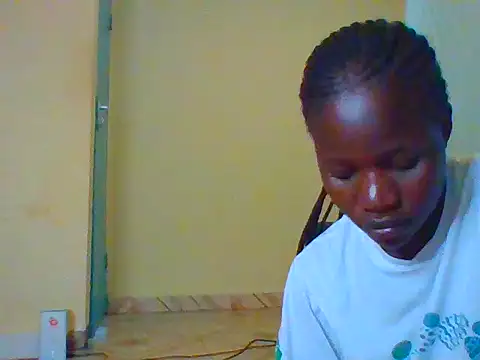 Snapshot of prettychic5 chatting on 15, 4, 2026 prettychic5 online show from 15, 4, 2026