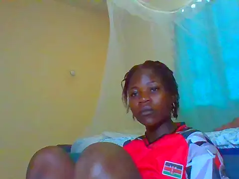 Snapshot of prettychic5 chatting on 11, 5, 2026 prettychic5 online show from 11, 5, 2026