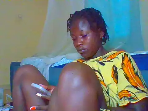 Snapshot of prettychic5 chatting on 18, 5, 2026 prettychic5 online show from 18, 5, 2026