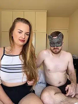 Snapshot of ElenaRebelle chatting on 5, 10, 2025 ElenaRebelle online show from 5, 10, 2025