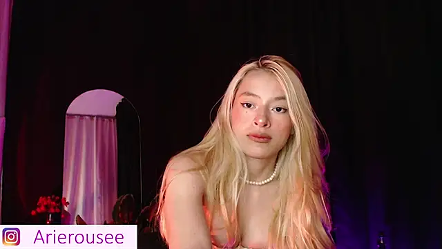 Snapshot of arie_rousee_sub chatting on 9, 1, 2026 arie rousee sub online show from 9, 1, 2026