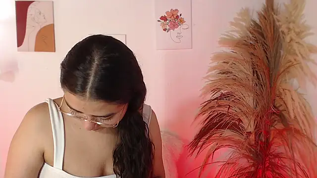 Snapshot of _Kim__M chatting on 13, 9, 2025 Kim M online show from 13, 9, 2025
