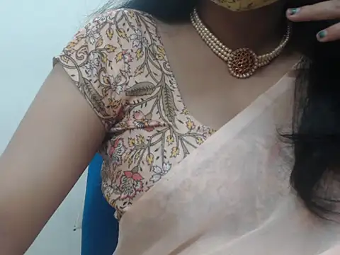 Snapshot of Lovely_Siri_23 chatting on 11, 2, 2026 Lovely Siri 23 online show from 11, 2, 2026