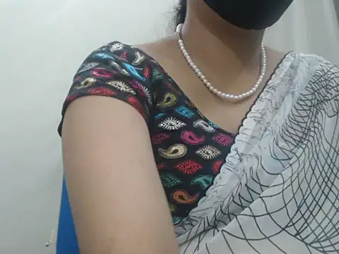 Lovely Siri 23 online show from 22, 4, 2026