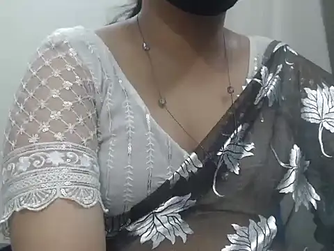 Snapshot of Lovely_Siri_23 chatting on 24, 4, 2026 Lovely Siri 23 online show from 24, 4, 2026