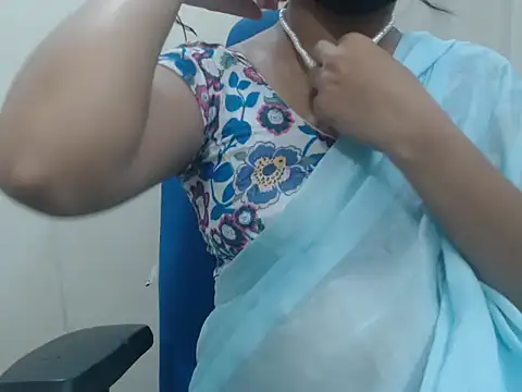 Snapshot of Lovely_Siri_23 chatting on 30, 4, 2026 Lovely Siri 23 online show from 30, 4, 2026