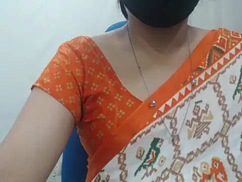 Snapshot of Lovely_Siri_23 chatting on 5, 5, 2026 Lovely Siri 23 online show from 5, 5, 2026