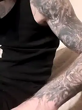 PIercingBoy38 online show from 2, 2, 2025