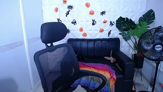 Valentinaa mature online show from 10, 10, 2025