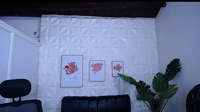 Valentinaa mature online show from 8, 1, 2026