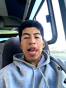 Snapshot of Alexander9827 chatting on 26, 11, 2025 Alexander9827 online show from 26, 11, 2025