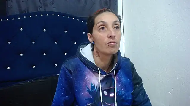 Snapshot of anyu1306 chatting on 15, 12, 2024 anyu1306 online show from 15, 12, 2024