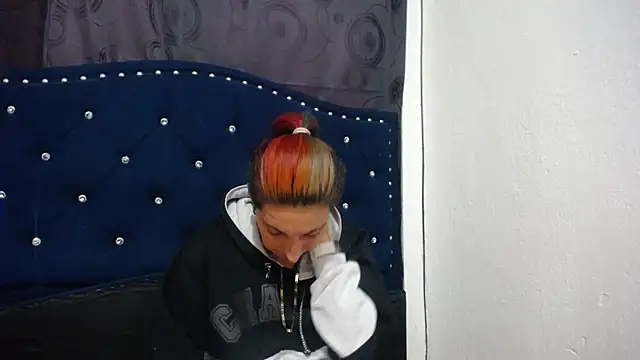 Snapshot of anyu1306 chatting on 17, 12, 2024 anyu1306 online show from 17, 12, 2024