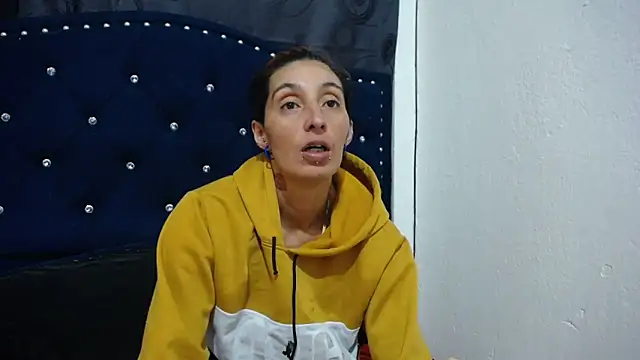 Snapshot of anyu1306 chatting on 10, 1, 2025 anyu1306 online show from 10, 1, 2025