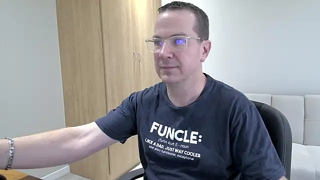 BrettJ81 online show from 22, 9, 2025