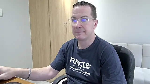 BrettJ81 online show from 15, 10, 2025