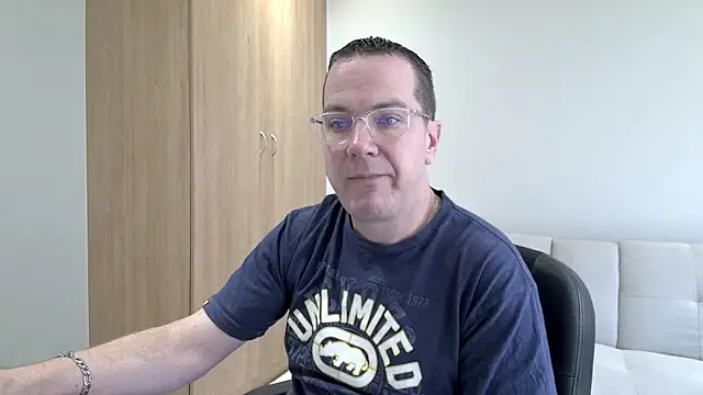 BrettJ81 online show from 19, 10, 2025