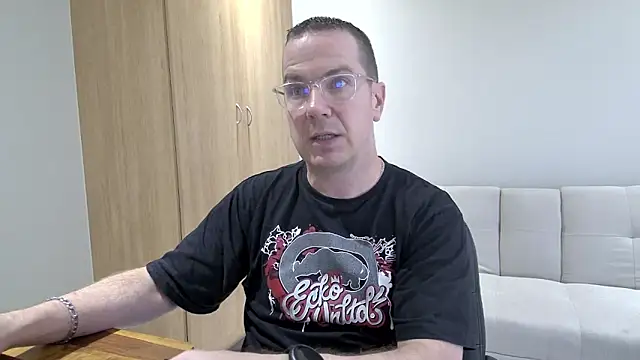 Snapshot of BrettJ81 chatting on 20, 3, 2026 BrettJ81 online show from 20, 3, 2026