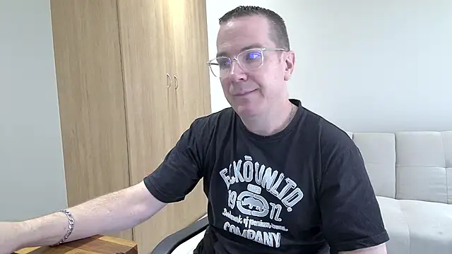 Snapshot of BrettJ81 chatting on 21, 3, 2026 BrettJ81 online show from 21, 3, 2026
