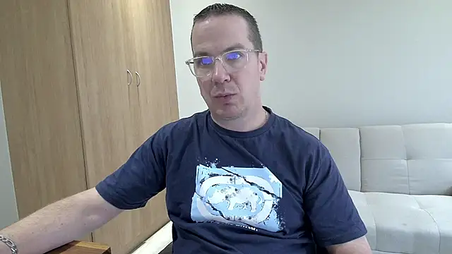 Snapshot of BrettJ81 chatting on 30, 3, 2026 BrettJ81 online show from 30, 3, 2026