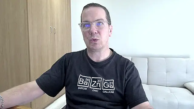 Snapshot of BrettJ81 chatting on 10, 4, 2026 BrettJ81 online show from 10, 4, 2026