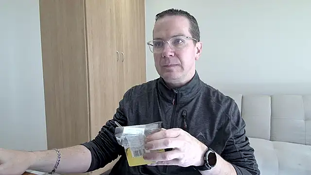 Snapshot of BrettJ81 chatting on 23, 5, 2026 BrettJ81 online show from 23, 5, 2026