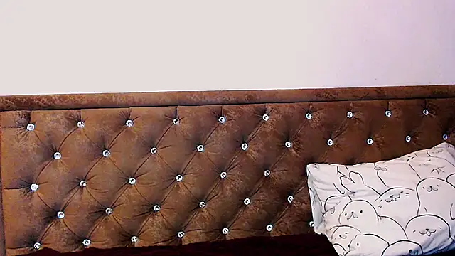 Snapshot of Sara4uu chatting on 16, 11, 2025 Sara4uu online show from 16, 11, 2025