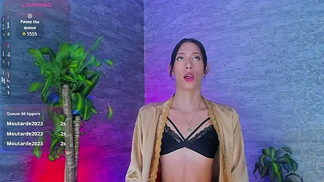 Snapshot of alicee_salvatore chatting on 25, 9, 2025 alicee salvatore online show from 25, 9, 2025