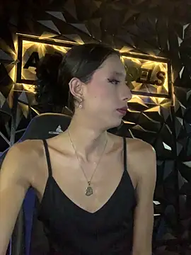 Snapshot of alicee_salvatore chatting on 3, 2, 2026 alicee salvatore online show from 3, 2, 2026