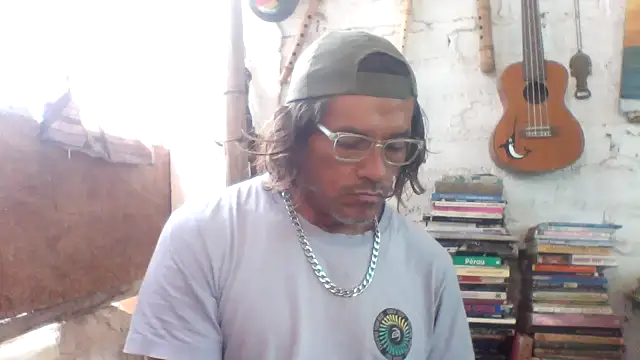 Snapshot of kvr27 chatting on 24, 4, 2026 kvr27 online show from 24, 4, 2026